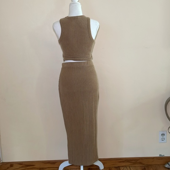 Spring Haze Co-ord Maxi Skirt Set - Picture 4 of 5